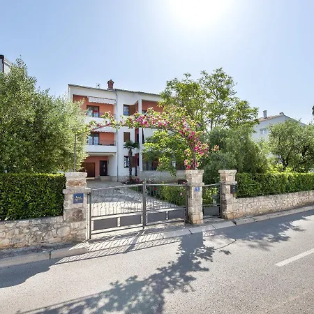 Modernes Nur 10 Gehminuten Zum Von Mit Privatparkplatz Apartment